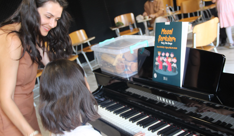 ÇAKÜ Gelenekli Türk El Sanatları Uygulama ve Araştırma Merkezi tarafından