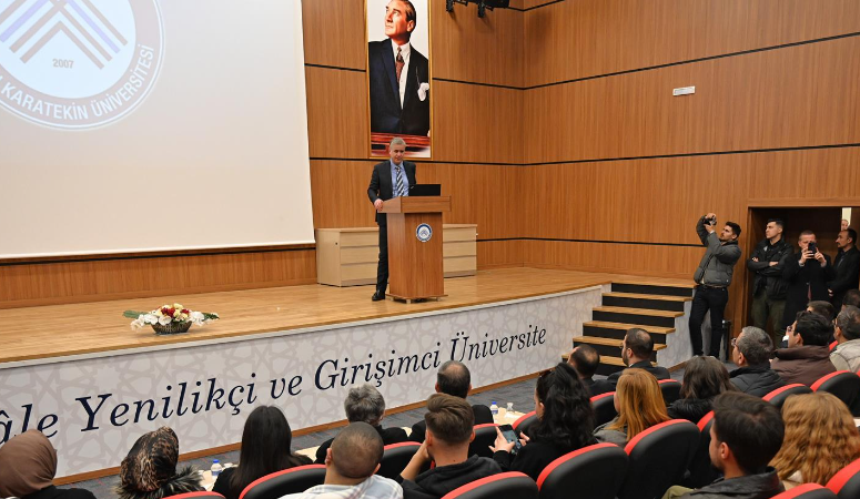 ÇAKÜ Hukuk Fakültesi konferans salonunda, İstanbul Üniversitesi Siyasal Bilgiler Fakültesi