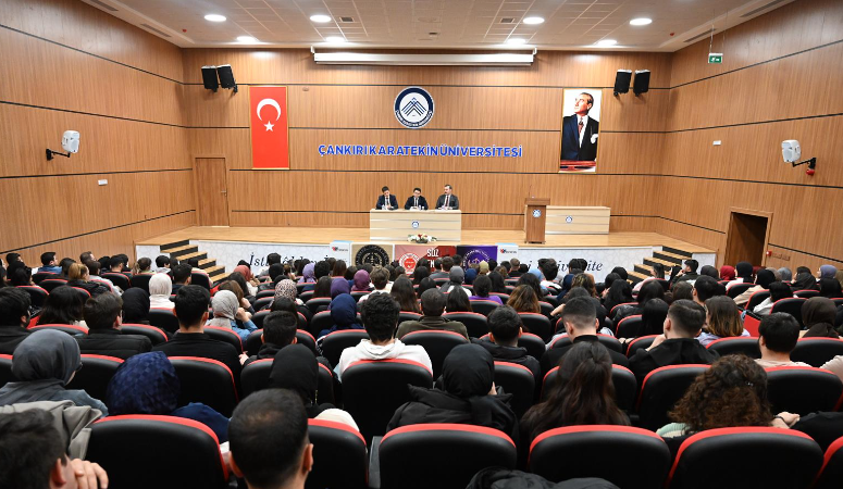 ÇAKÜ Hukuk Fakültesi ev sahipliğinde, 04.03.2024 tarihinde ‘‘Kariyer Seminerleri-Hâkimlik’’ konulu