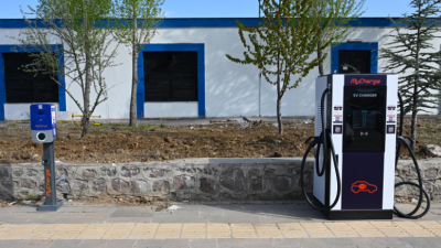 Sürdürülebilirlik ilkesini temel alan ve çevre dostu uygulamaları önceliklendiren Üniversitemiz,