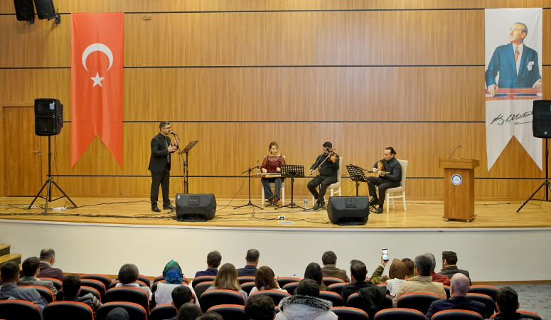 ÇAKÜ Tarih Topluluğu’nun yeni dönem etkinlikleri kapsamında, Hukuk Fakültesi Konferans