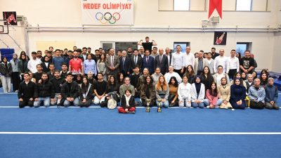 Üniversitemiz öğrencisinin birlik beraberliğini artırmak, spor yaparken karşılaştıkları olumlu ve