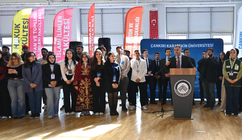 Çankırı Karatekin Üniversitesi’nde bu yıl 98 öğrenci topluluğunun katılımıyla “Öğrenci