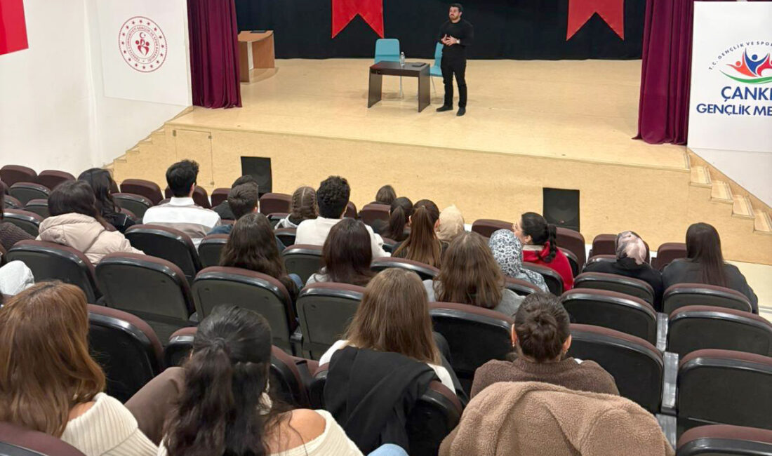 Çankırı Karatekin Üniversitesi Psikoloji Topluluğu tarafından düzenlenen Psikoperde Gecesi kapsamında