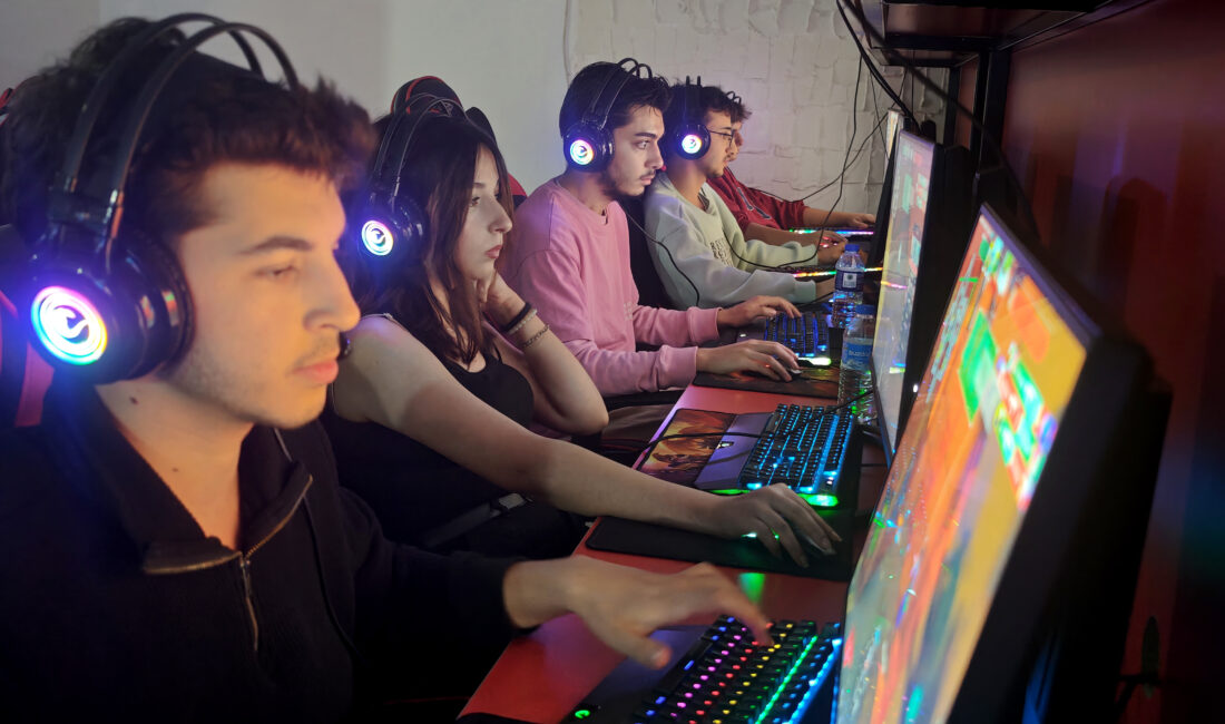 Üniversitemiz Spor ve E-Spor Topluluğu tarafından öğrencilerimizin yoğun katılımıyla 28–30