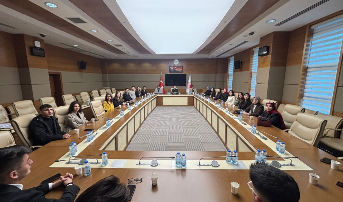 Çankırı Karatekin Üniversitesi İdeal Hukuk Topluluğu, hukuk öğrencilerinin mesleki bilgi