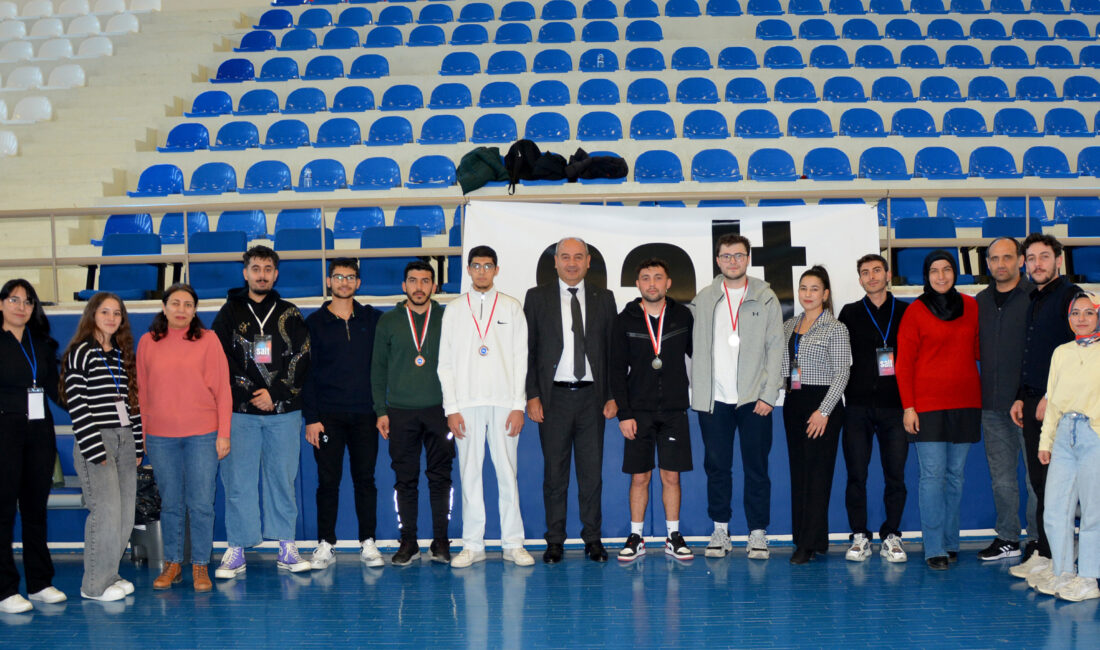 Çankırı Karatekin Üniversitesi (ÇAKÜ) Salt Spor Topluluğu tarafından düzenlenen Masa