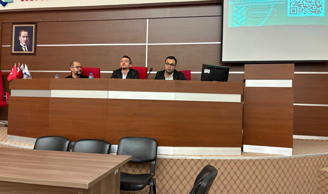 İktisadi ve İdari Bilimler Fakültesi Kırmızı Salonda “Ticari Bankacılıkta Kariyer