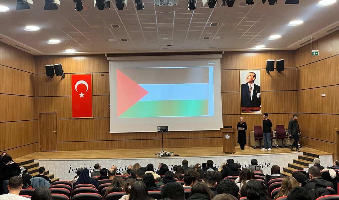 Üniversitemiz Batı Dilleri ve Edebiyatları bölümü, Siyaset Bilimi ve Kamu