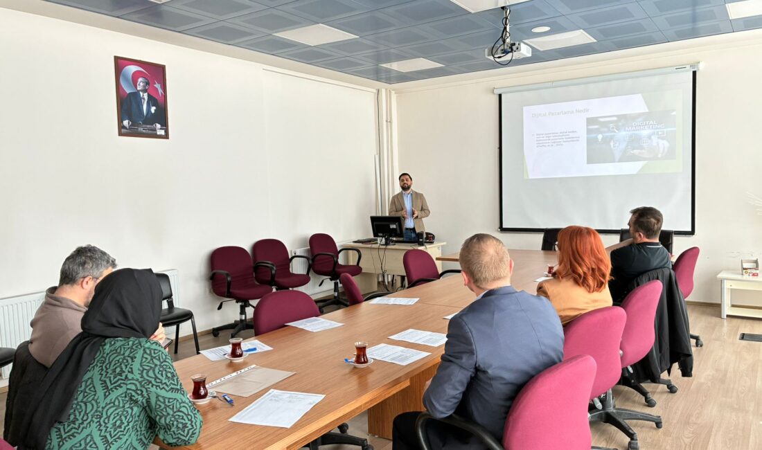 Çankırı Karatekin Üniversitesi İktisadi ve İdari Bilimler Fakültesi'nde Dijital Pazarlama