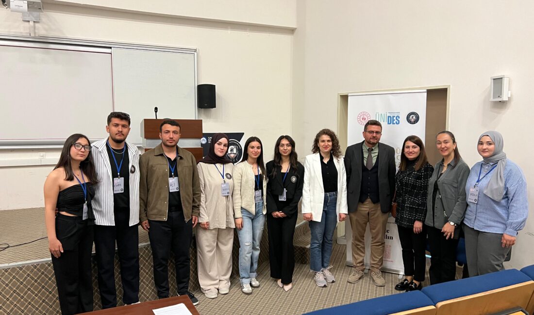 Üniversitemiz Girişimcilik Topluluğu tarafından öğrencilerin profesyonel iş yaşamına daha donanımlı